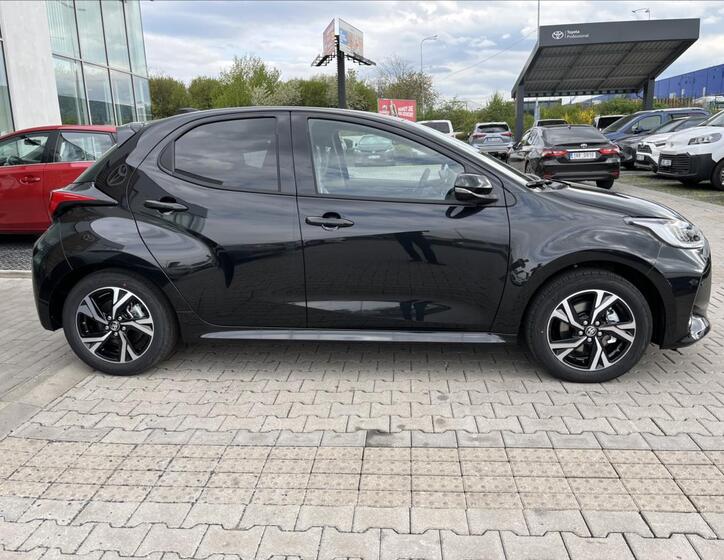 Toyota Yaris 4