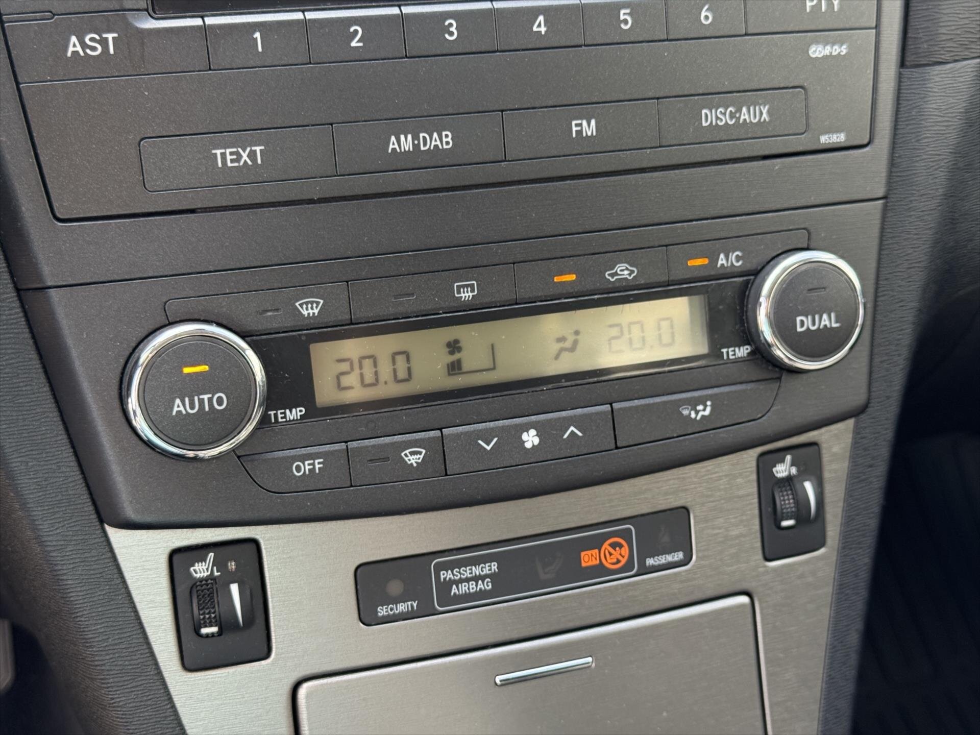 Toyota Avensis Kombi 1,8 l 108 kw