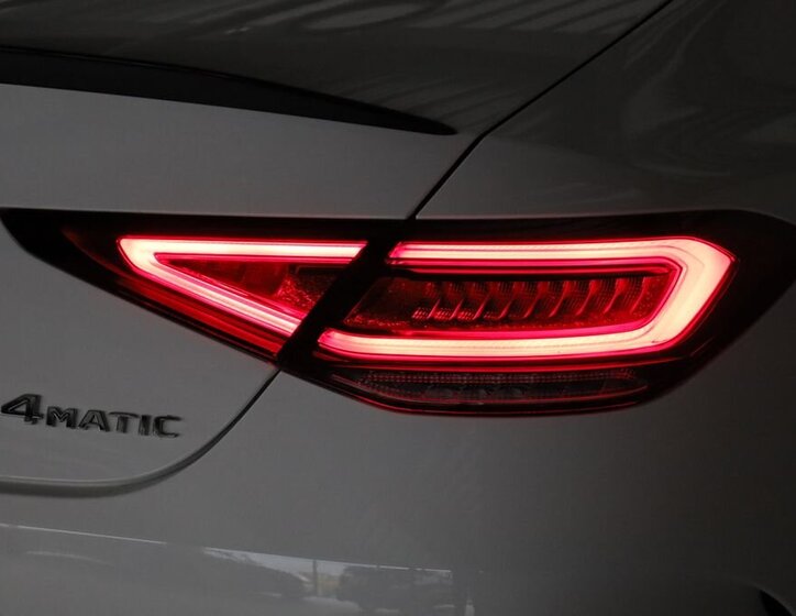 Mercedes-Benz CLS Sedan / Limuzína 2,0 l 195 kw