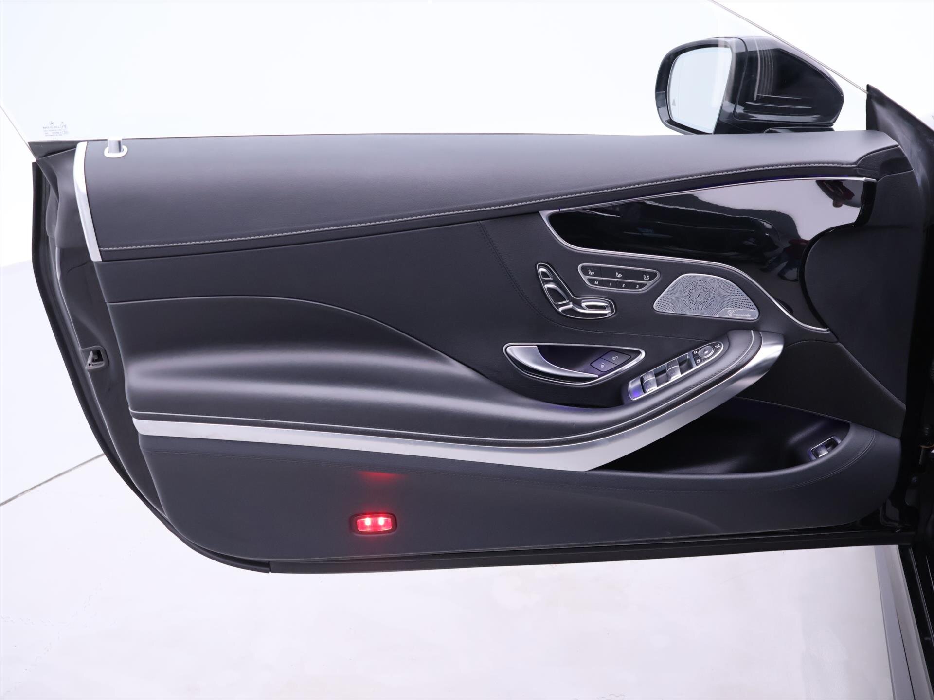 Mercedes-Benz Třídy S Kupé 5,5 l 430 kw