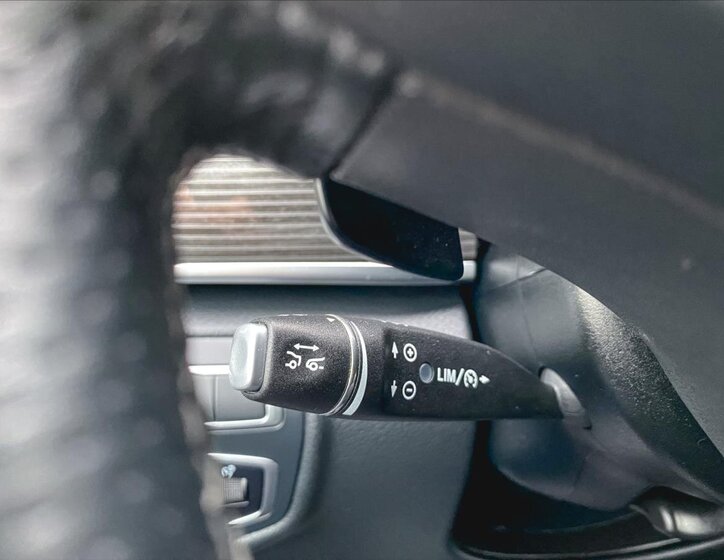 Mercedes-Benz Třídy V MPV 2,0 l 176 kw