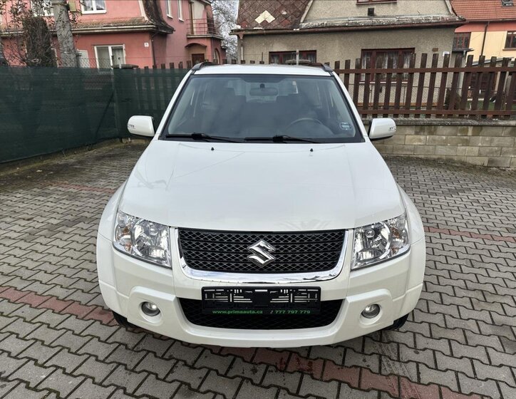 Suzuki Grand Vitara 10