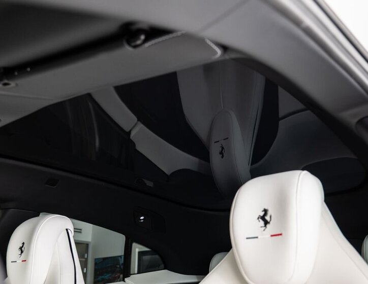 Ferrari Ostatní SUV 6,5 l 529 kw