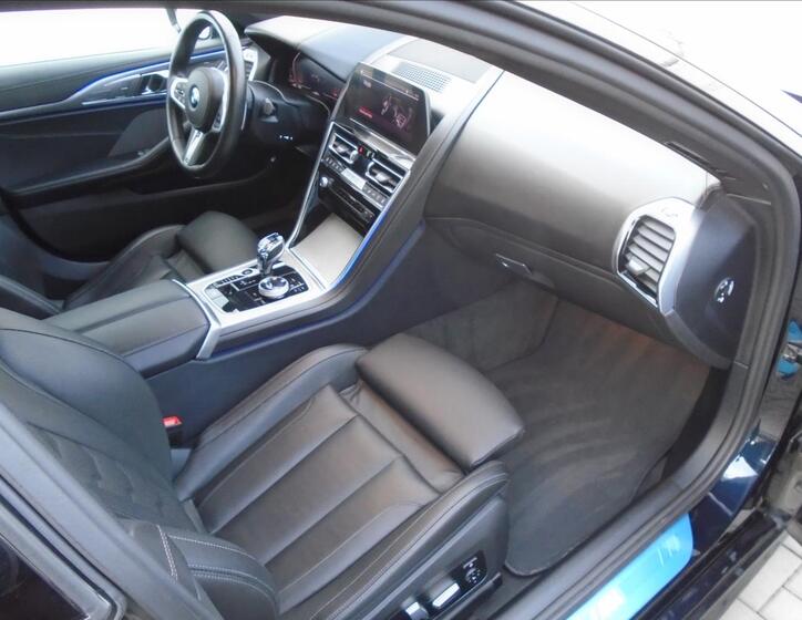 BMW Řada 8 7