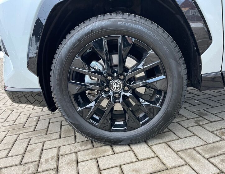 Toyota RAV4 SUV 2,5 l 131 kw