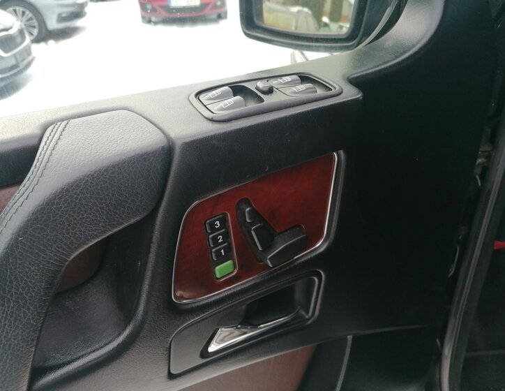 Mercedes-Benz Třídy G SUV 3,0 l 165 kw