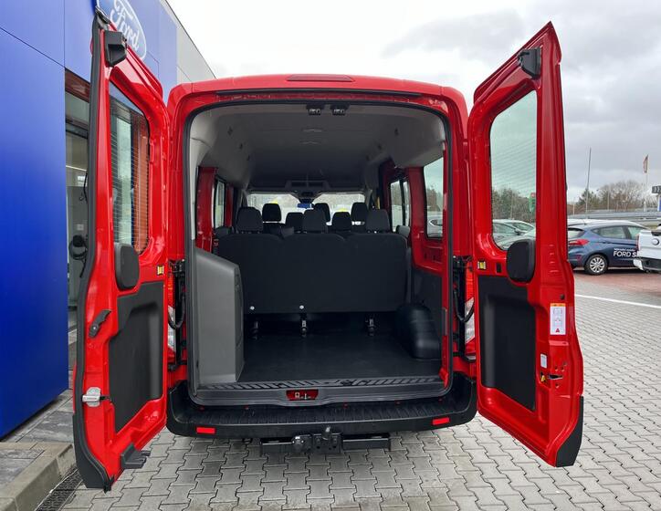 Ford Transit 8