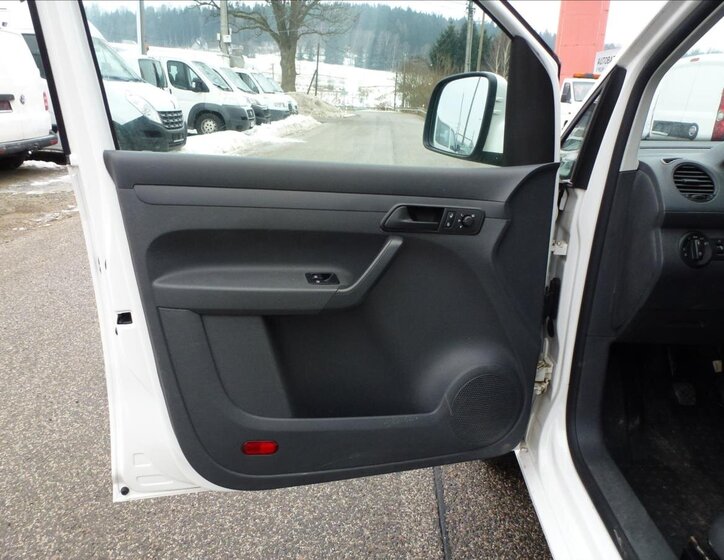 Volkswagen Caddy Skříň 1,6 l 55 kw