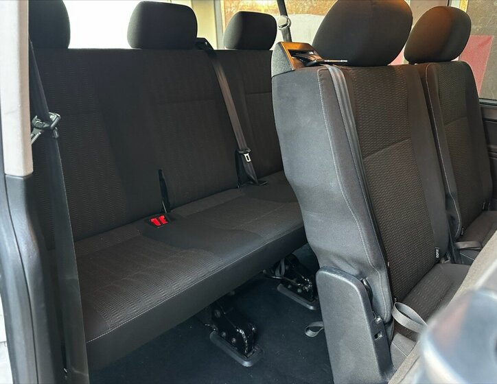 Volkswagen Caravelle Kombi 2,0 l 75 kw