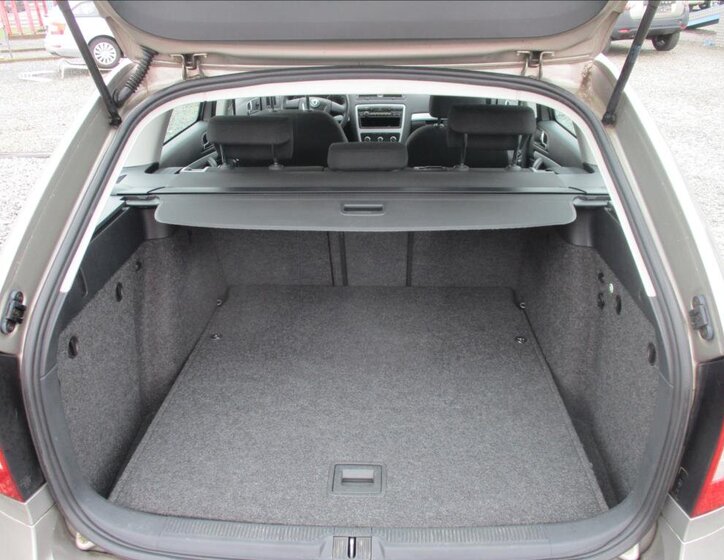 Škoda Octavia Kombi 1,6 l 77 kw