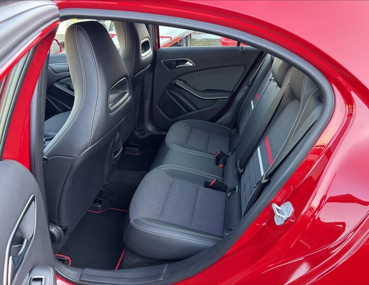 Mercedes-Benz Třídy A Hatchback 1,6 l 90 kw