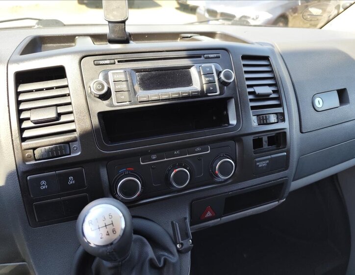 Volkswagen Transporter 22