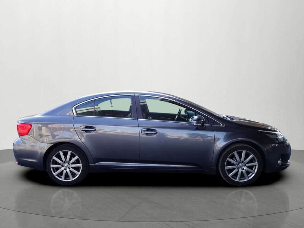 Toyota Avensis Sedan / Limuzína 2,0 l 112 kw