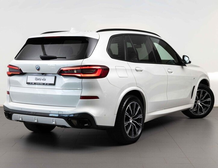 BMW X5 SUV / Terénní 3,0 l 250 kw