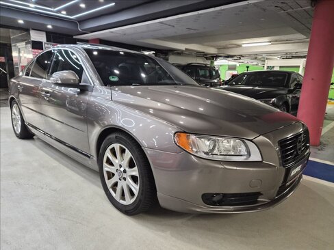 Volvo S80 Sedan / Limuzína 2,4 l 151 kw