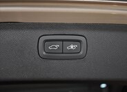 Volvo XC90 SUV / Terénní 2,0 l 228 kw