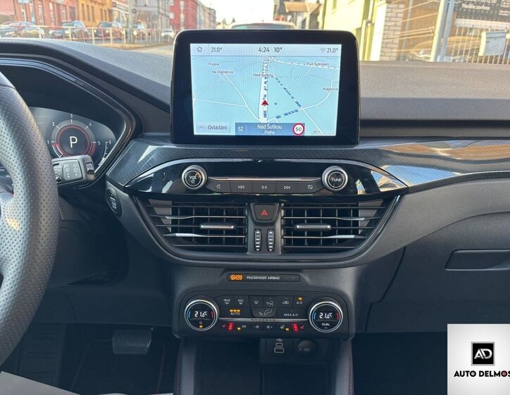 Ford Kuga SUV / Terénní 1,5 l 88 kw