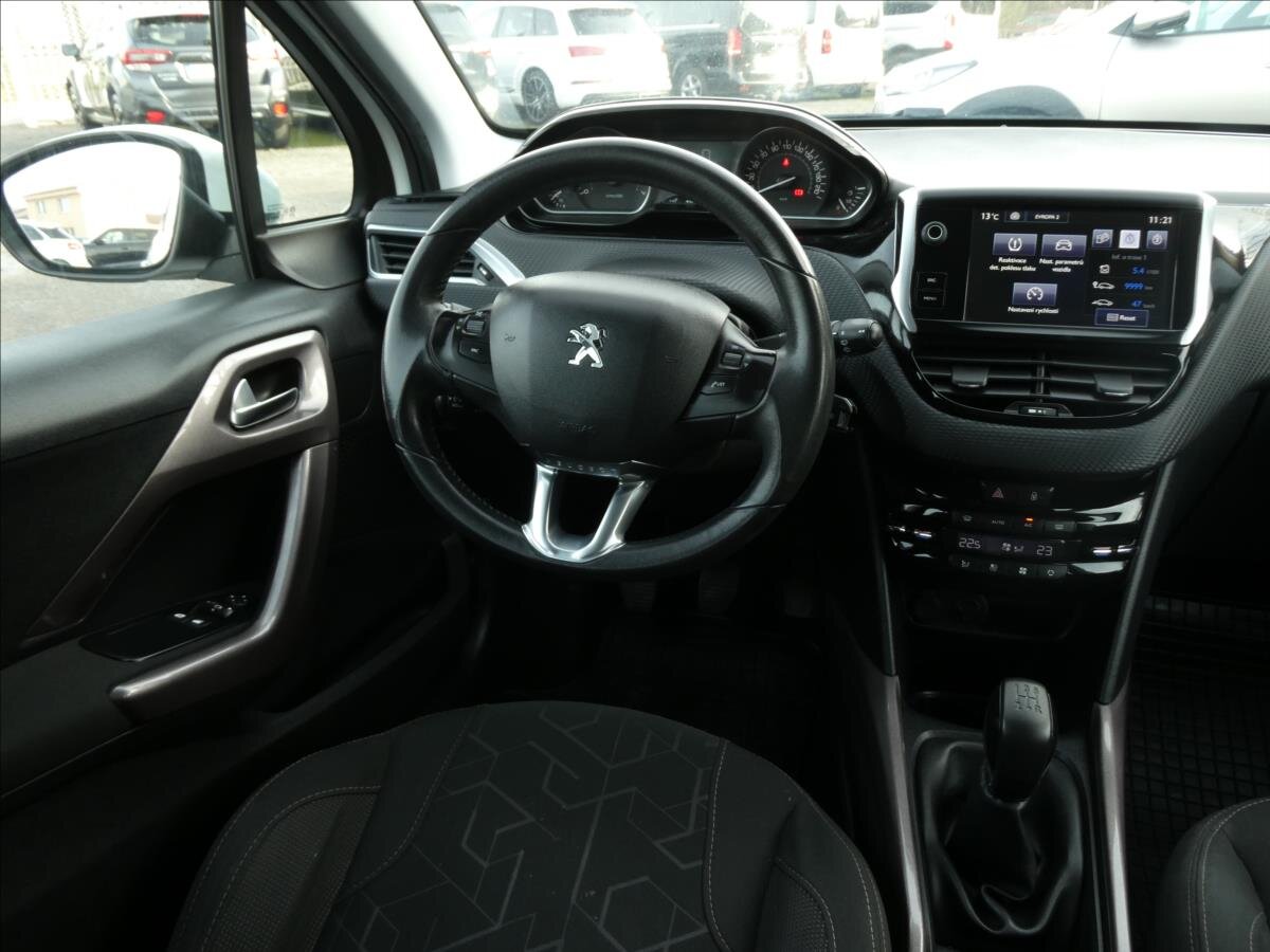 Peugeot 2008 SUV 1,2 l 60 kw