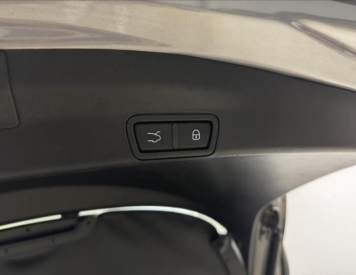 Alfa Romeo Stelvio 49