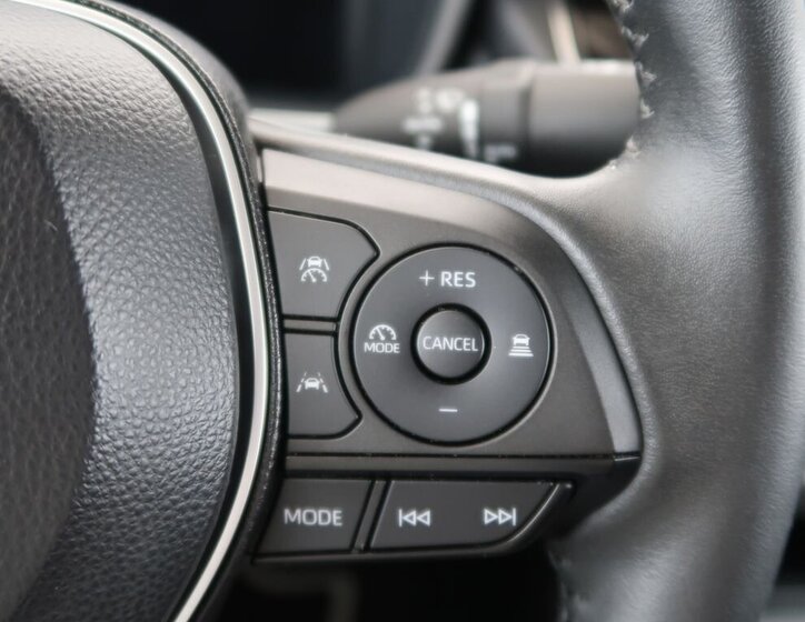 Toyota Corolla Sedan / Limuzína 1,8 l 72 kw