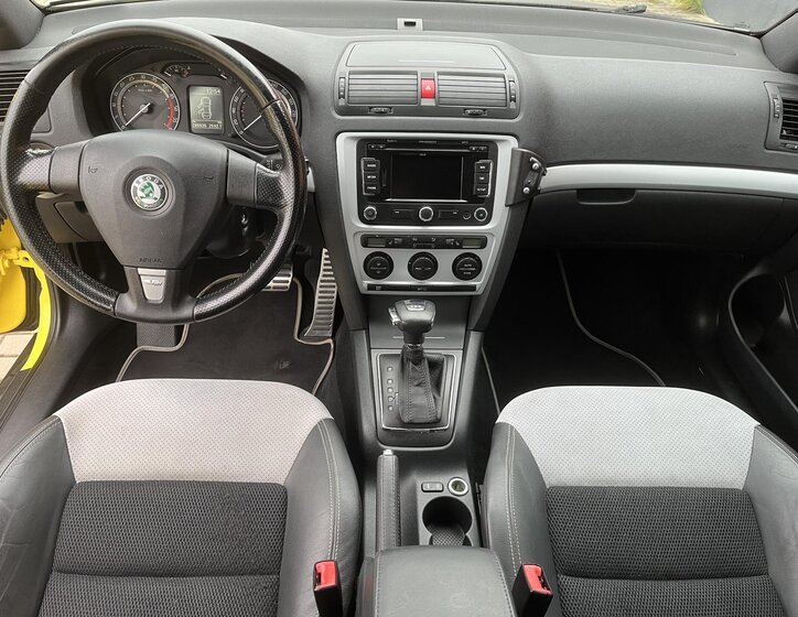 Škoda Octavia 12