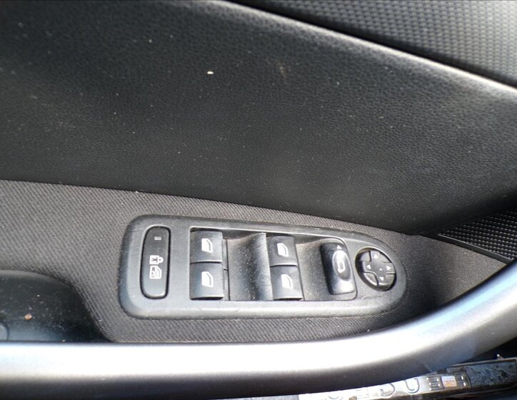 Peugeot 308 Kombi 1,6 l 88 kw