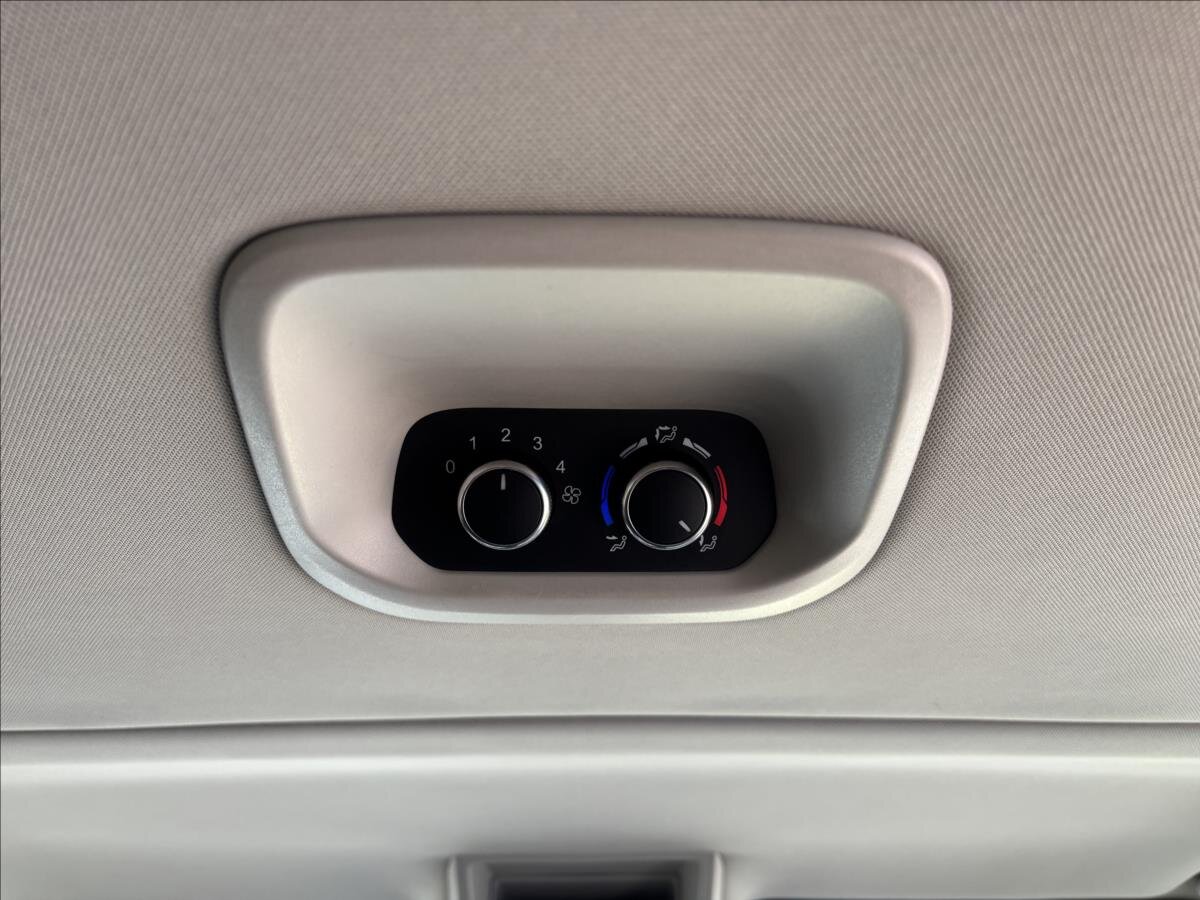 Ford Tourneo Custom Kombi 2,0 l 125 kw