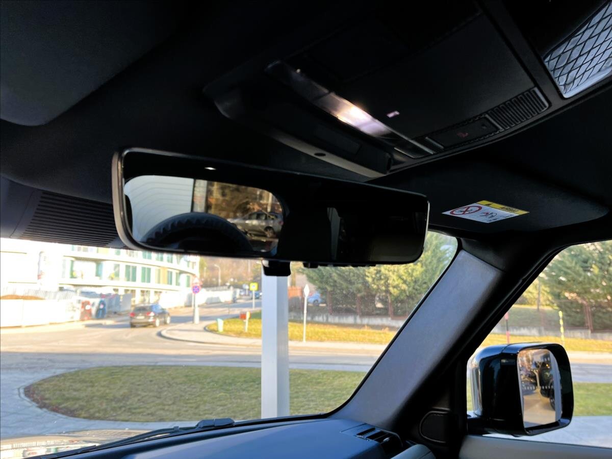 Land Rover Defender SUV / Terénní 3,0 l 183 kw