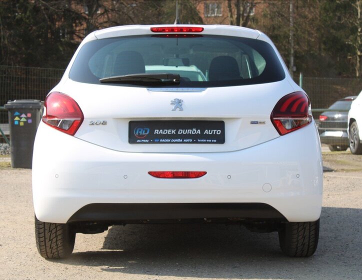 Peugeot 208 Hatchback 1,2 l 60 kw