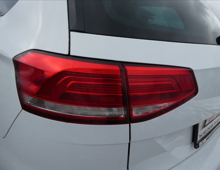 Volkswagen Passat Kombi 2,0 l 110 kw