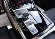 Audi Q8 12