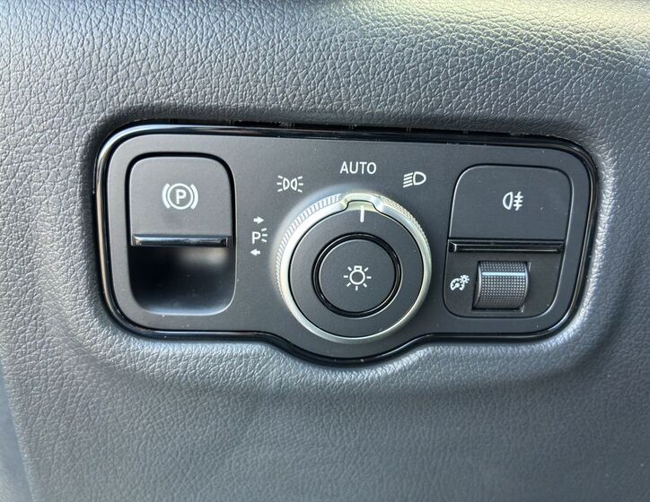 Mercedes-Benz Vito 12