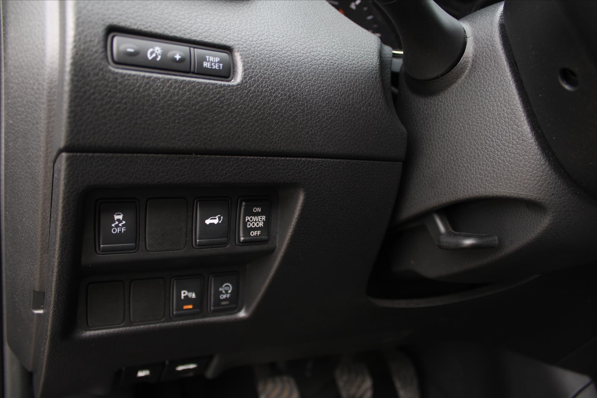 Nissan X-Trail SUV / Terénní 1,6 l 96 kw