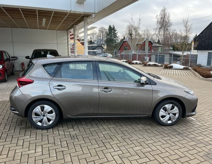 Toyota Auris Hatchback 1,6 l 97 kw