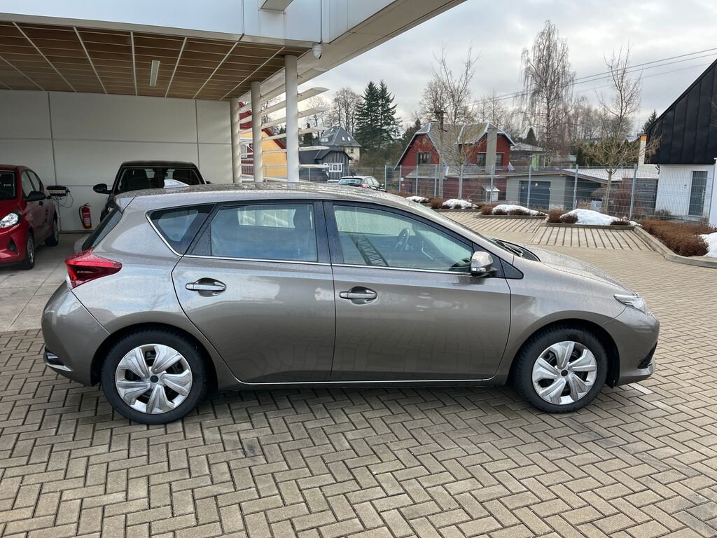 Toyota Auris Hatchback 1,6 l 97 kw