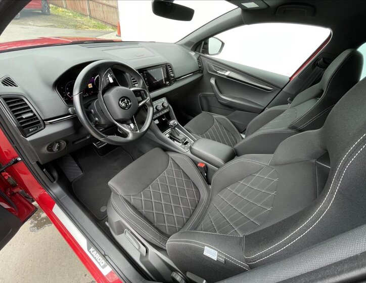 Škoda Karoq SUV / Terénní 1,5 l 110 kw