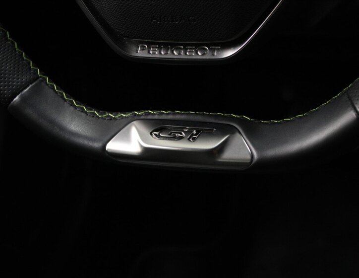 Peugeot 208 Hatchback 1,2 l 74 kw