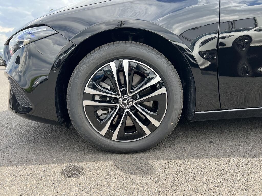 Mercedes-Benz Třídy A Hatchback 1,3 l 120 kw