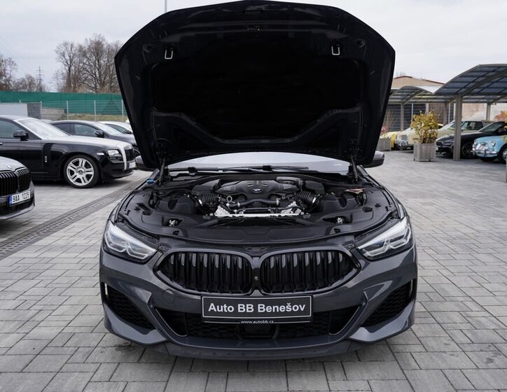 BMW Řada 8 Kabriolet 4,4 l 390 kw