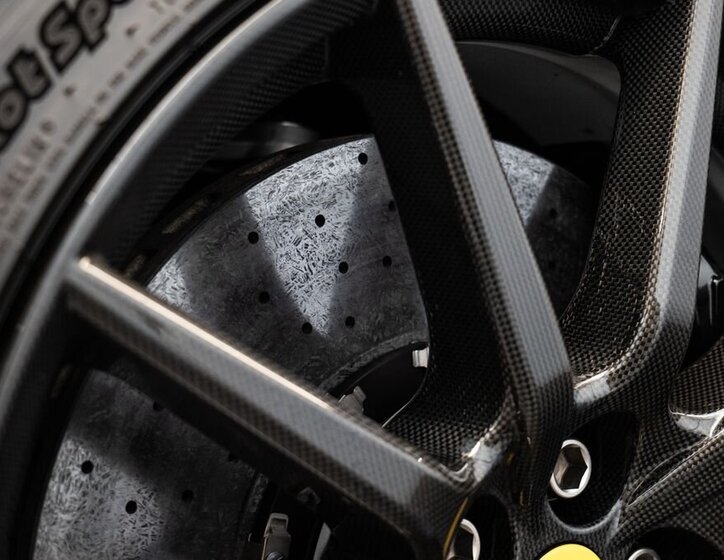 Ferrari SF90 Kupé 4,0 l 736 kw