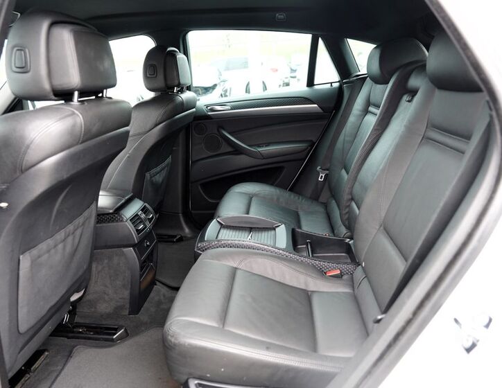 BMW X6 33