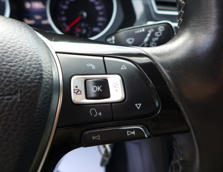 Volkswagen Tiguan 19