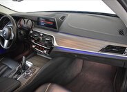 BMW Řada 5 Kombi 3,0 l 195 kw