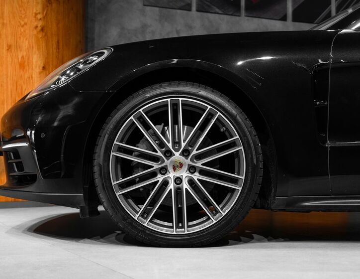 Porsche Panamera 2