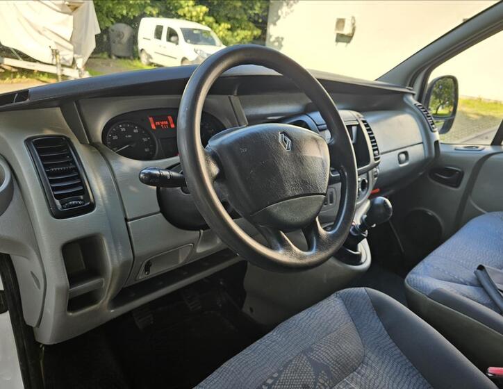 Renault Trafic 11
