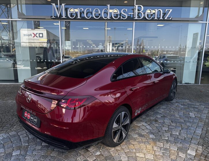 Mercedes-Benz CLA Sedan / Limuzína 0,0 200 kw
