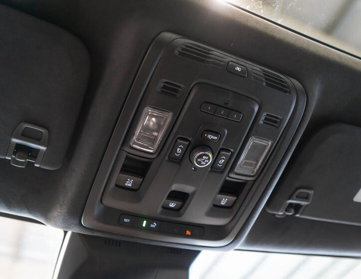 Cadillac Escalade 35