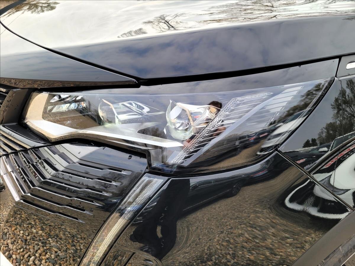 Peugeot 3008 SUV / Terénní 1,6 l 165 kw