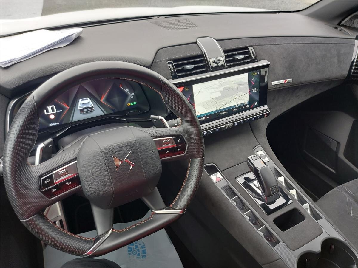 DS Automobiles DS7 Crossback SUV / Terénní 1,6 l 133 kw