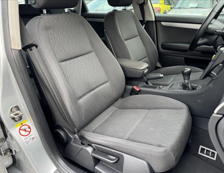 Audi A4 Kombi 2,0 l 103 kw